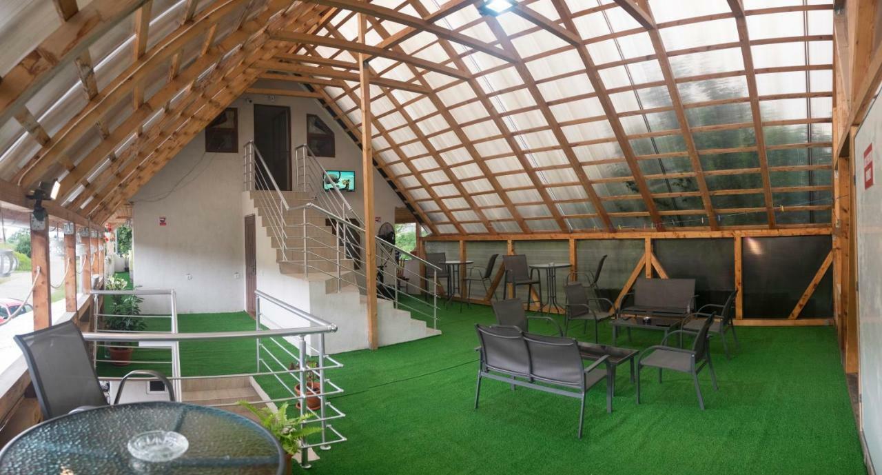 Pensiunea Casa Maria Vişeu de Sus エクステリア 写真